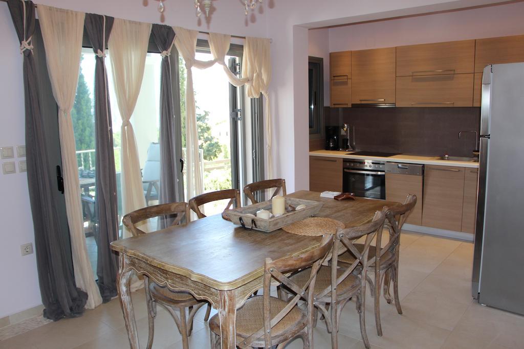 Porto Heli Villas&Studios Habitación foto